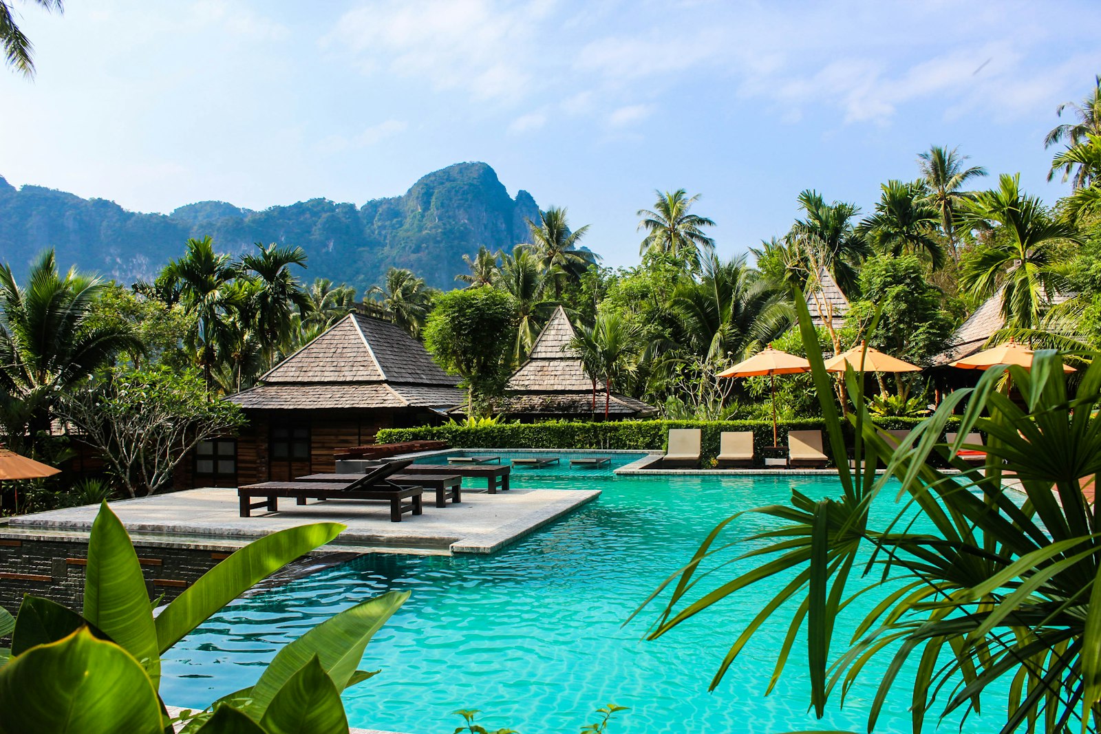 Massage in KLCC outcall service to Mandarin Oriental Four Seasons Grand Hyatt hotels